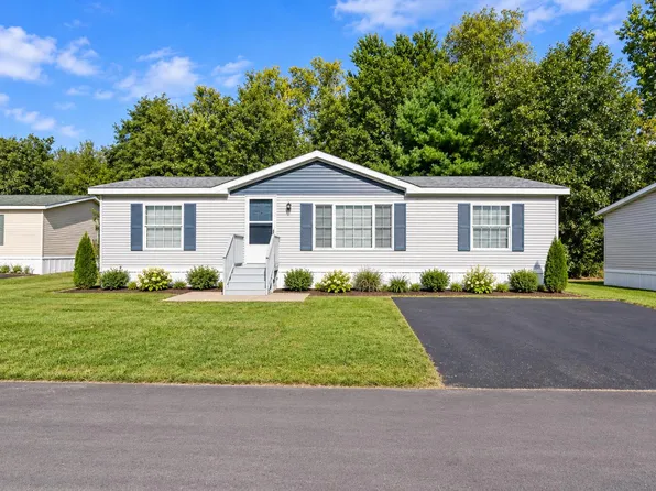 517 E Rainbow Rd, Newaygo, MI 49337