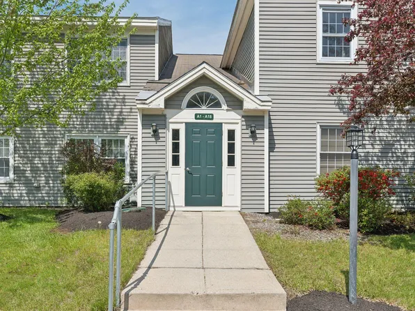 16 Somerset #A16, Freeport, ME 04032