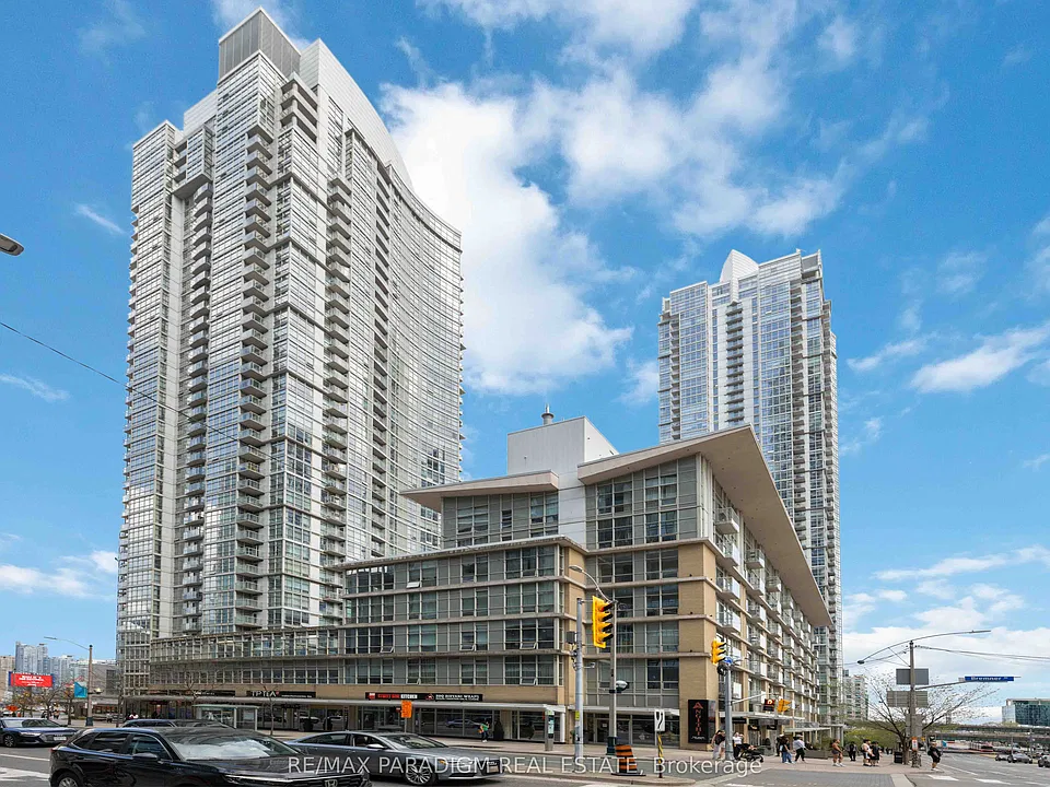 9 Spadina Ave #611