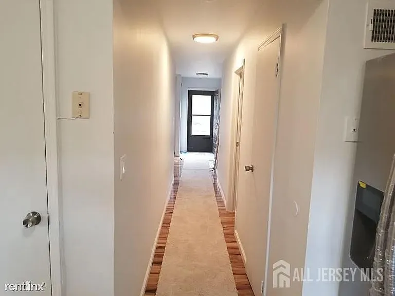 804 Maple Hill Dr — Photo 7