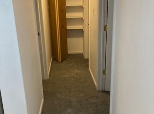 28 Yorkshire Rd, Sicklerville, NJ 08081