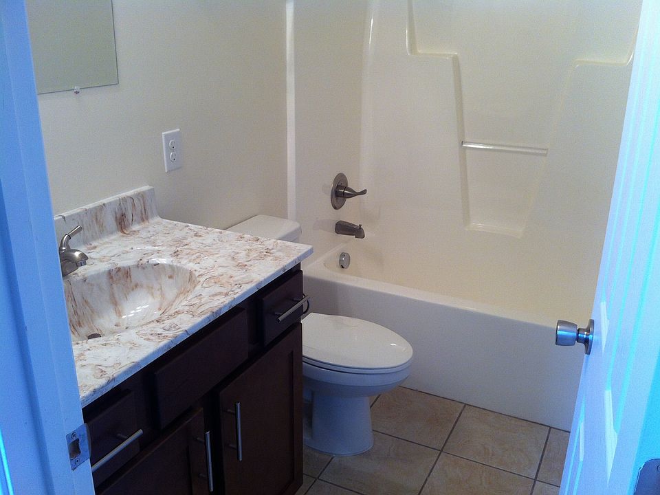 1st image of 805 1/2 N 23rd St