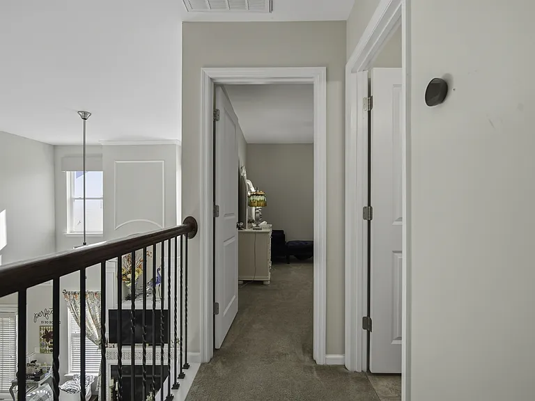 225 Urbano Ln — Photo 24