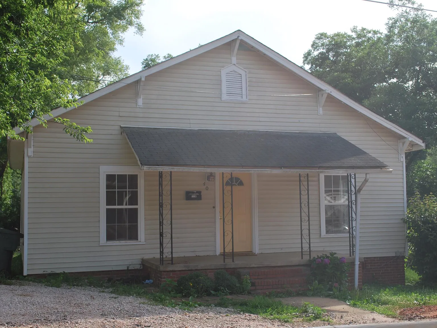 2 bed, 1053 sqft, $1,550 — Photo 1