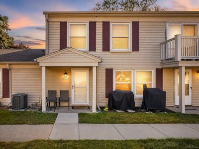 2916 Meadowbrook Ct, Lake Orion, MI, 48360