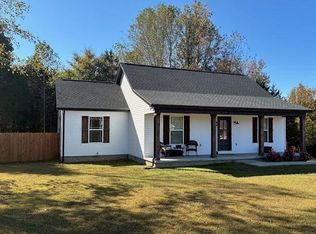 250 Mustang Dr, Scottsville, KY 42164