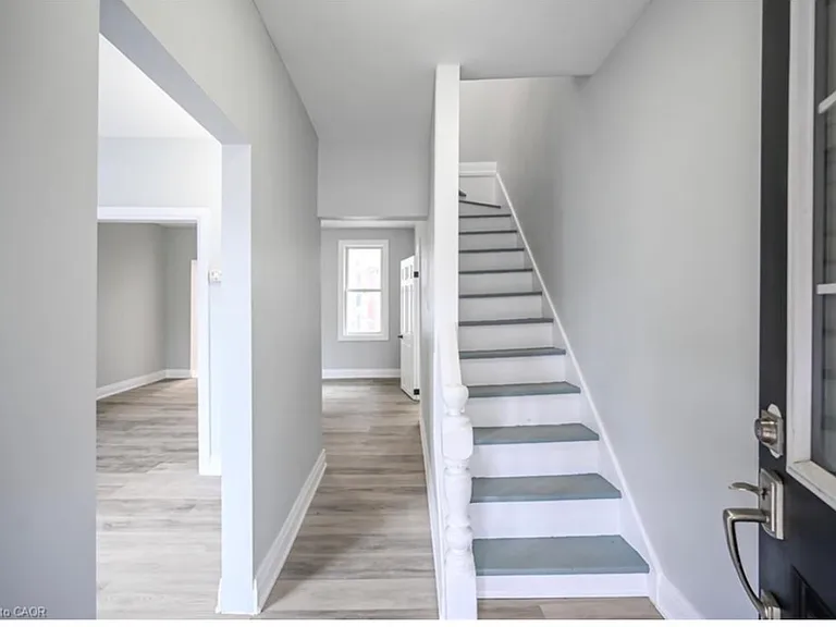 1024 Cannon St E — Photo 12