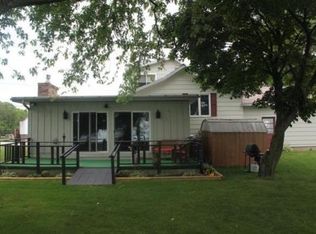 75 W Bay Shore St, Marinette, WI 54143