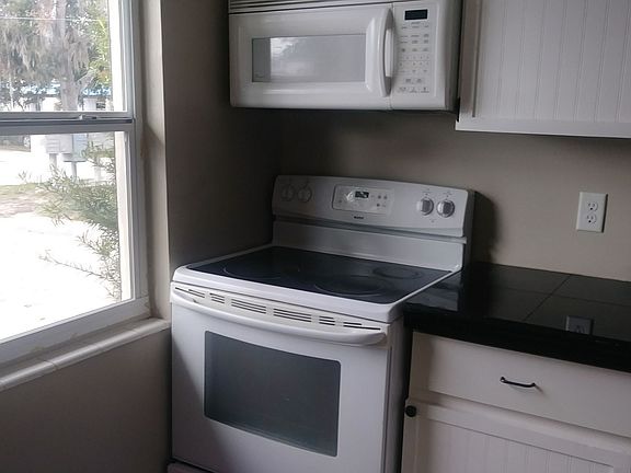 5th image of 345 N Dewey St #6
