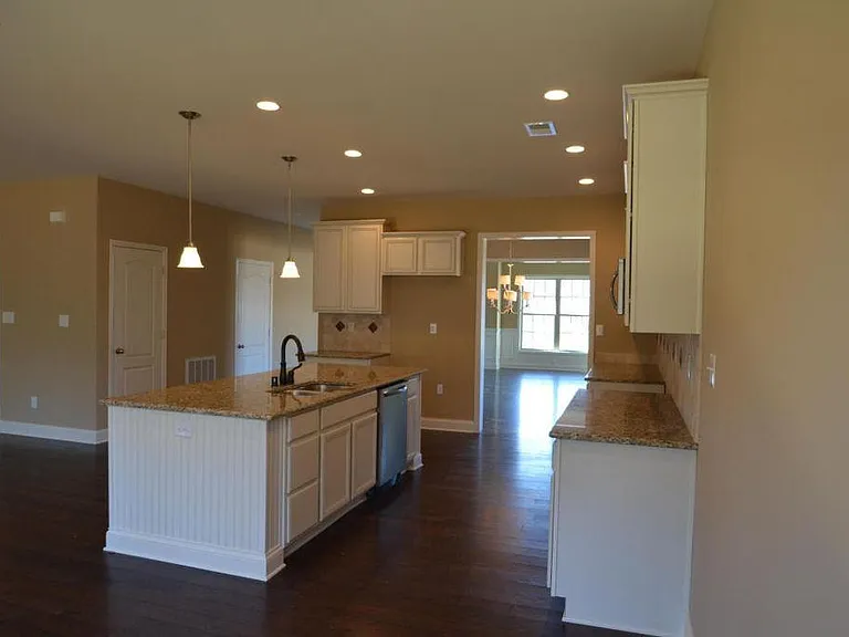 807 Urton Woods Way — Photo 4