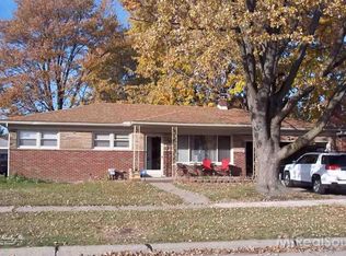 7537 Edward Ave, Center Line, MI 48015