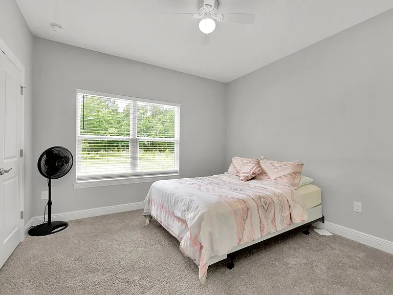 615 Lakeview St — Photo 25