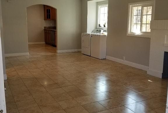 4th image of 3326 W 27th St