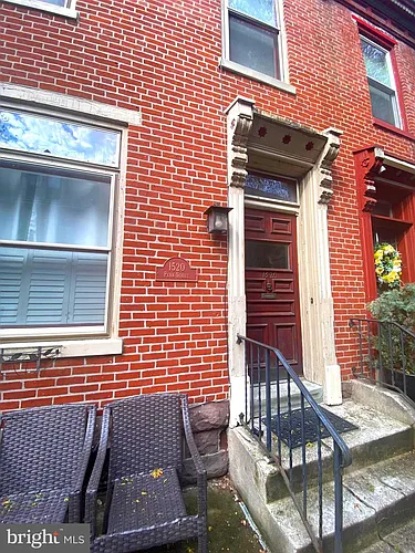 1520 Penn St Photo 1