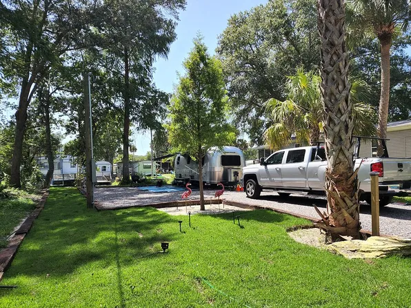 6394 Richard Dr, Weeki Wachee, FL 34607
