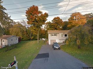 20 Sears Rd, Monroe, NY 10950