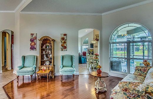 4th image of 95050 Sunflower Ct