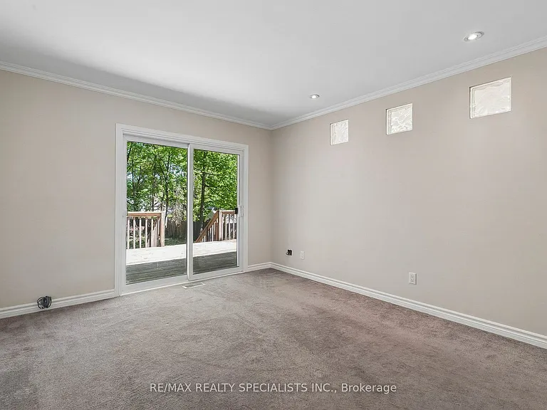 782 Hastings Ave — Photo 13