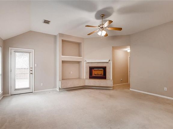 4th image of 2111 Woodston Dr