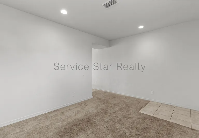 9031 W San Juan Ave — Photo 5
