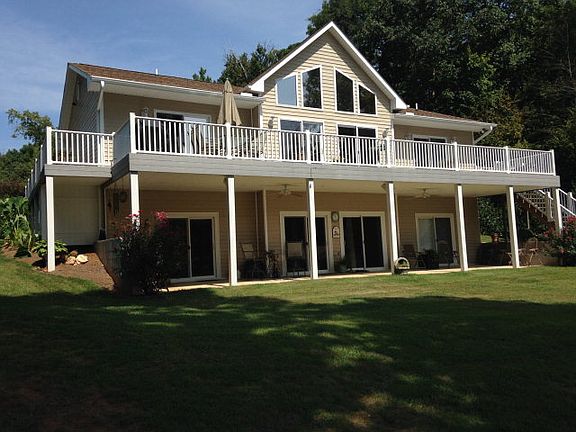 2nd image of 741 Holly Grove Ln