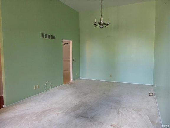 4th image of 12245 Partridge Run Dr