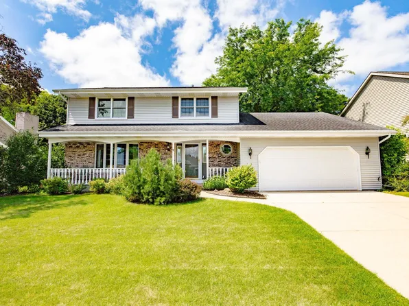 737 Cambridge Dr, Janesville, WI 53548