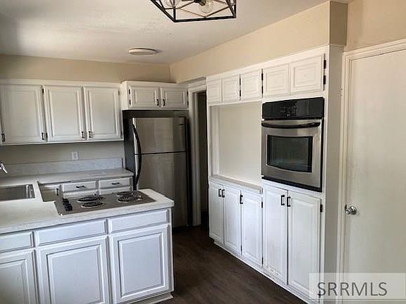 2nd image of 700 N Robins Ave