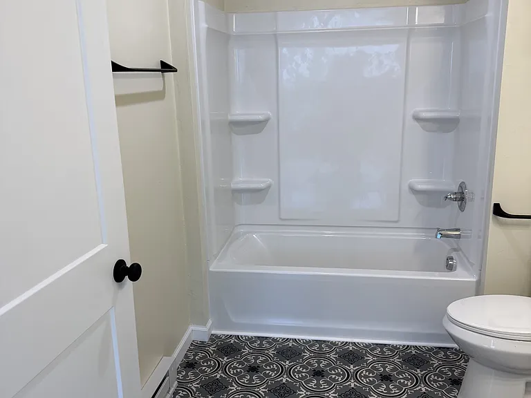 135 N 4th Ave #5 — Photo 6