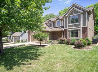 8809 W 115th Ter, Overland Park, KS 66210