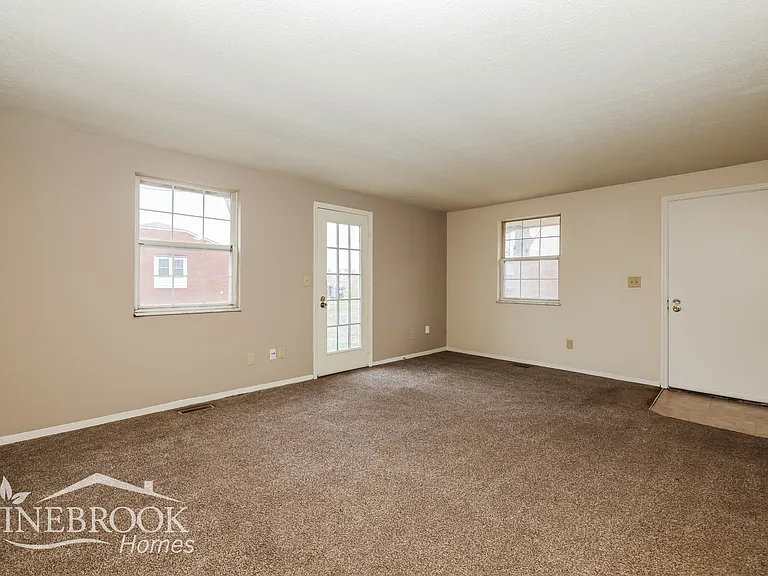 7564 Pomeranian Dr — Photo 4