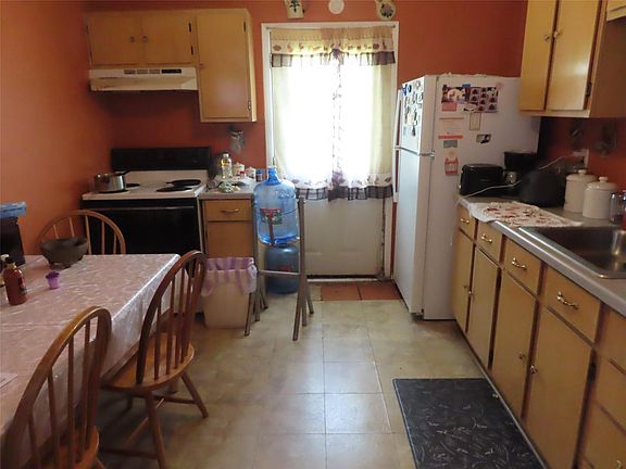 5th image of 1629 Caspersen Dr