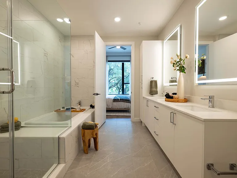 Grand Tier I Primary Bathroom