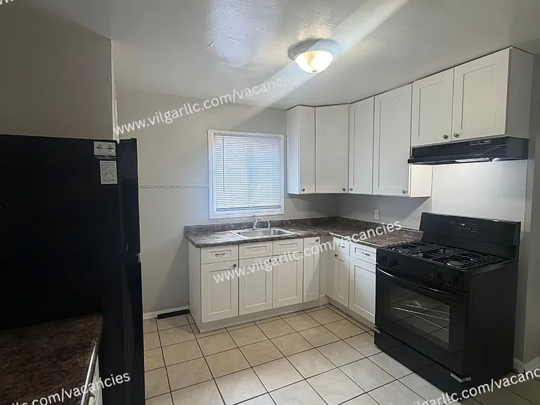 4125 Pierce St — Photo 3