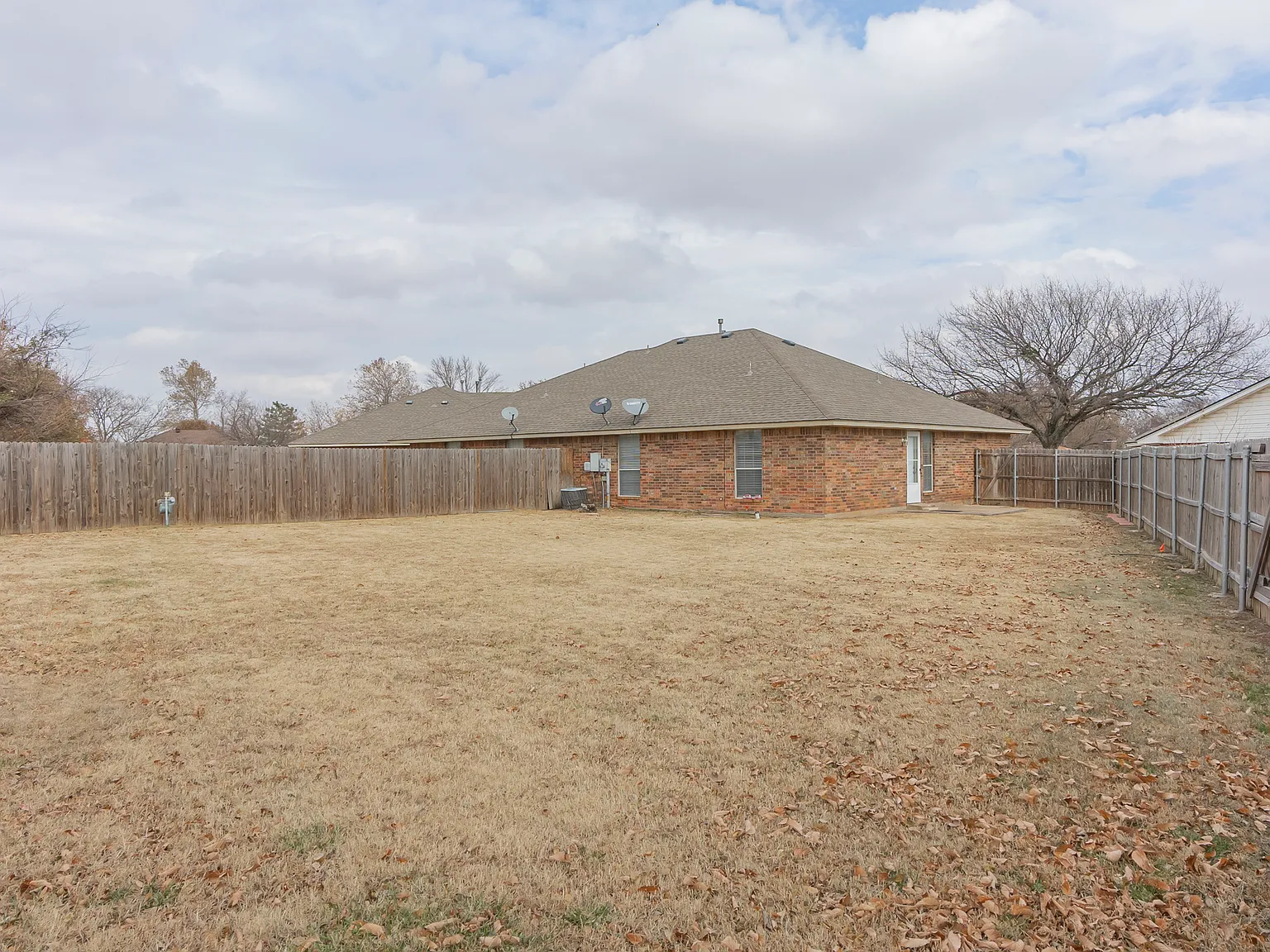 813 Delmar Ct — Photo 4