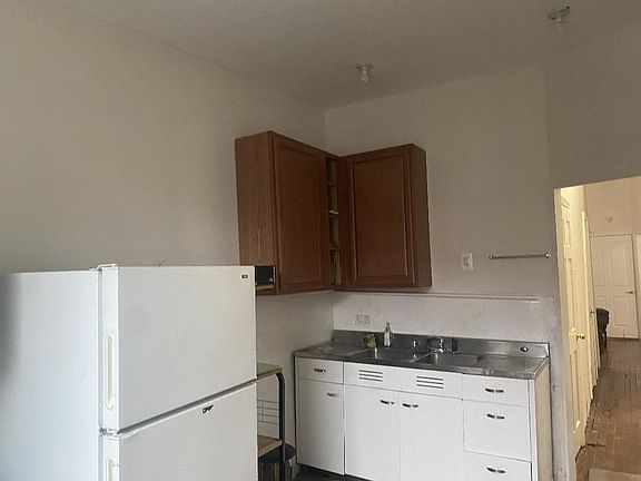 2nd image of 3203 Junction Blvd Floor 2