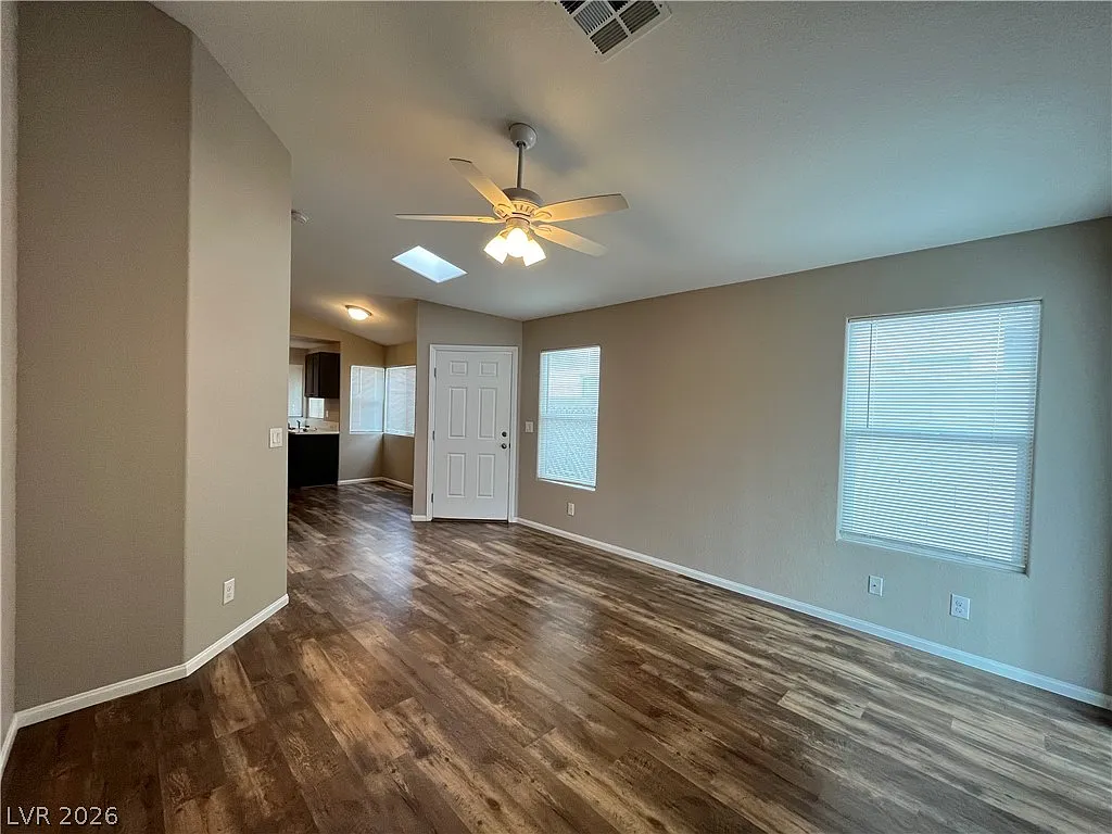 2 bed, 2.0 bath, 939 sqft, $1,775 — Photo 3