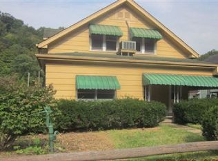 367 National Rd, Triadelphia, WV 26059