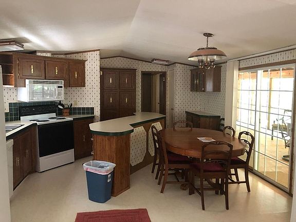 3rd image of 235 Cornerstone Dr