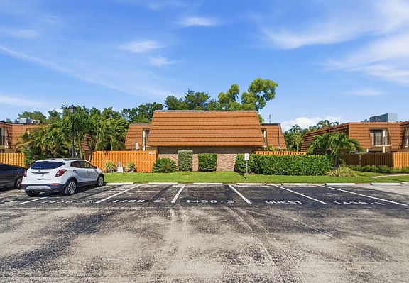 2nd image of 1438 Park Shore Circle #3