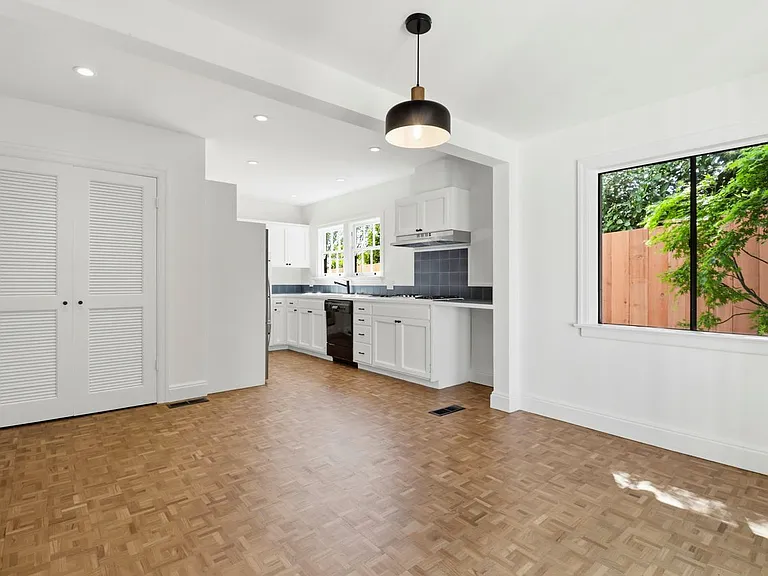 Dining Area/Kitchen