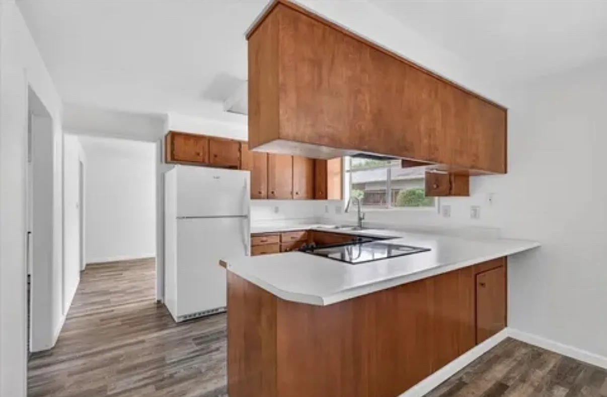 3 bed, 1630 sqft, $2,150 — Photo 4