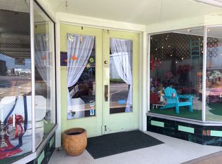 216 S Magnolia St, Hearne, TX 77859