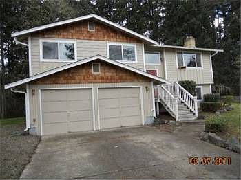 2nd image of 519 186th St E