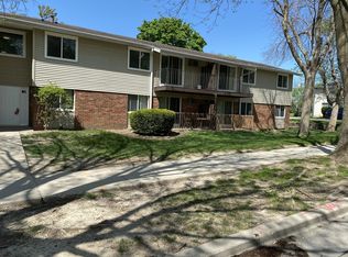 10280 W Dean Rd #102, Milwaukee, WI 53224