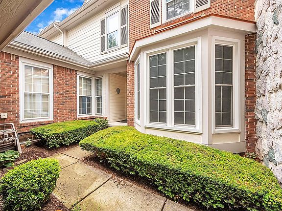 5th image of 39756 Muirfield Ln #87