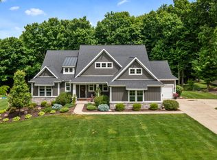 3709 River Isle Ct NE, Rockford, MI 49341