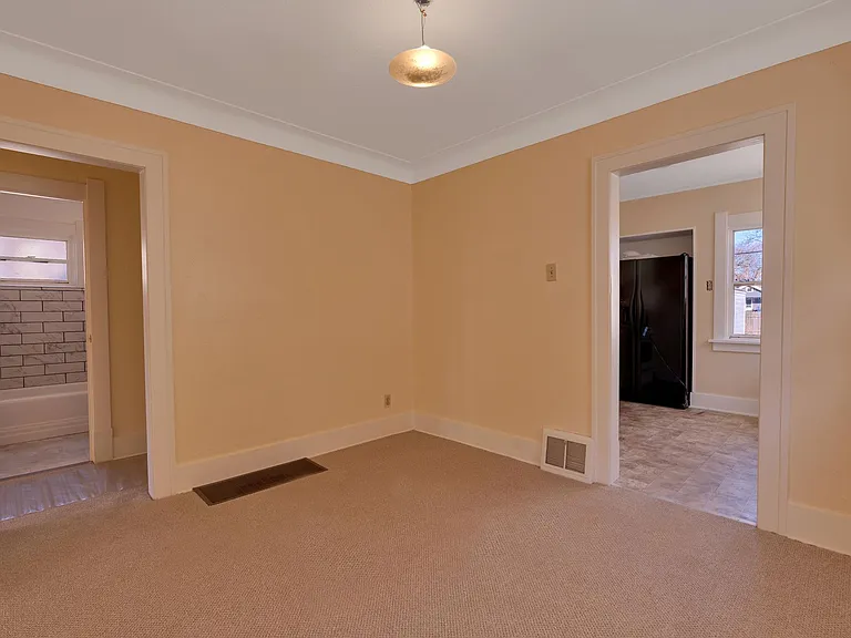 1716 Mansfield Rd — Photo 4