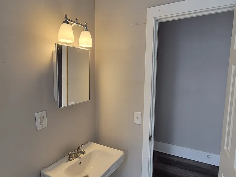 3399 E 140th St #1 — Photo 12