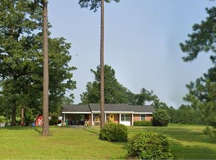 2836 Bonnett Pond Rd, Chipley, FL 32428